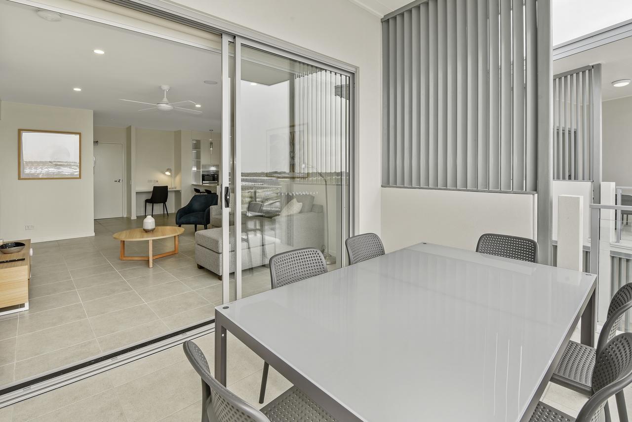 Aquarius Kawana Aparthotel Kawana Waters Exteriör bild
