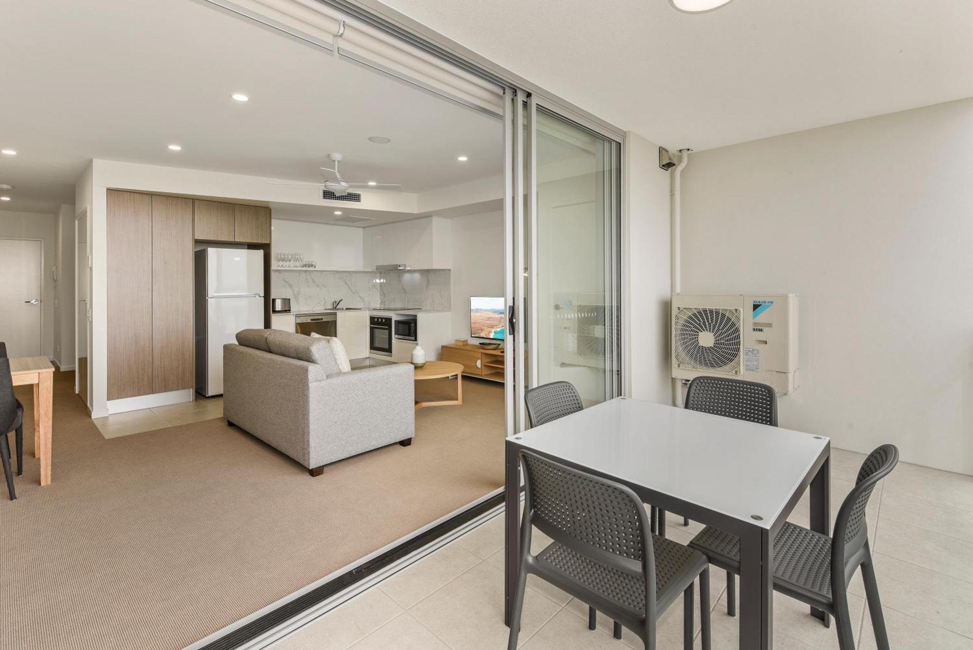 Aquarius Kawana Aparthotel Kawana Waters Exteriör bild